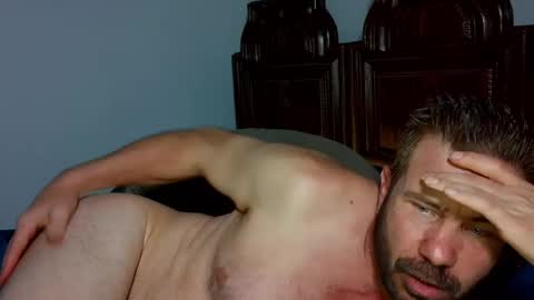 Blue Eyed Handsome Man online show from March 9, 2:05 am