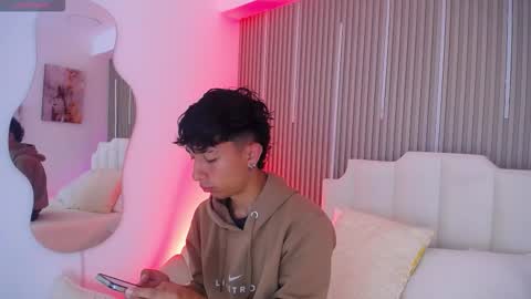 Aiden online show from March 24, 12:43 pm