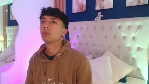 Aiden online show from April 13, 12:50 pm