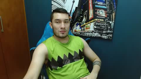 Snapshot of airon_blade chatting on January 25, 10:18 pm A I R O N online show from January 25, 10:18 pm
