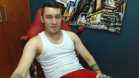 Snapshot of airon_blade chatting on December 9, 11:20 pm A I R O N online show from December 9, 11:20 pm