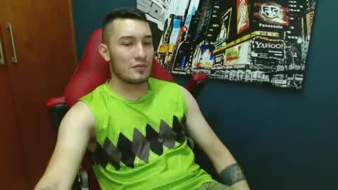 Snapshot of airon_blade chatting on December 23, 8:47 pm A I R O N online show from December 23, 8:47 pm