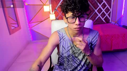 akazaboy online show from January 29, 4:05 am