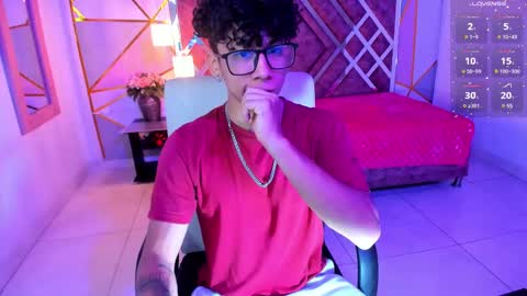 akazaboy online show from March 4, 4:17 am