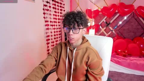 akazaboy online show from February 16, 4:09 am