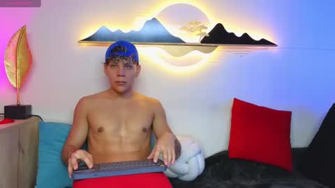 Al Fox  Miko Fortuni  online show from February 17, 4:31 am