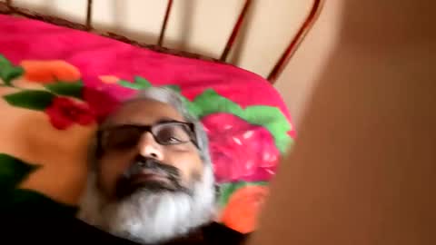 Snapshot of aladdin31673 chatting on March 1, 10:10 pm aladdin31673 online show from March 1, 10:10 pm