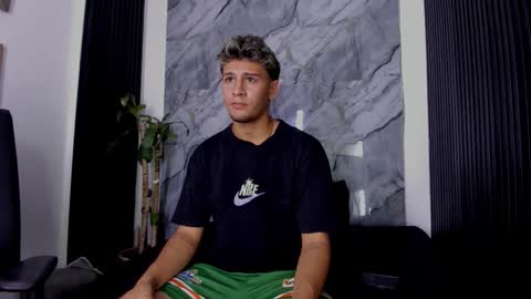 alan__smith online show from November 13, 8:13 pm