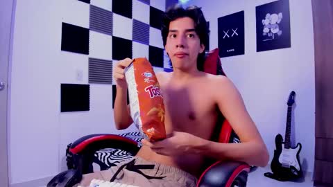 Alan Boy online show from November 23, 1:33 pm