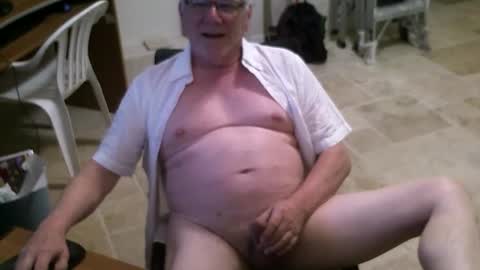 Alanlee10allen online show from April 26, 11:01 pm