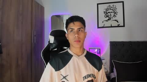 alannaughty_ online show from January 13, 1:21 am