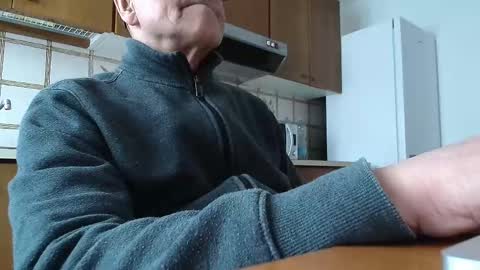 alberto21618 online show from March 1, 3:44 pm