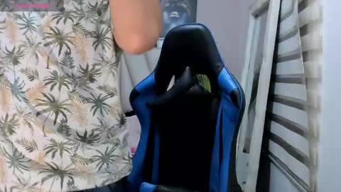 ale_noah_xxx online show from December 8, 11:40 pm