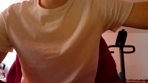 Snapshot of alecjohns123 chatting on February 18, 8:16 am alecjohns123 online show from February 18, 8:16 am