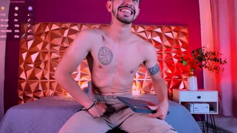 Alejo  online show from March 4, 10:05 pm