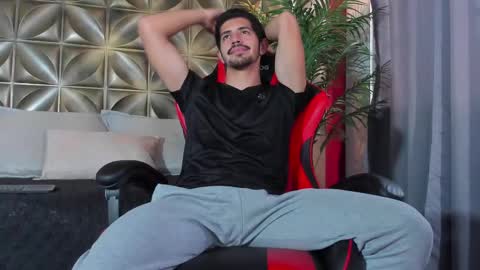 Alejo  online show from December 18, 8:36 pm