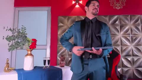 Alejo  online show from December 4, 8:40 pm