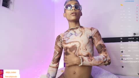 alejo_cute online show from December 9, 1:07 am