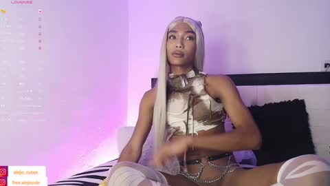 alejo_cute online show from December 10, 9:55 am