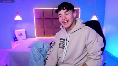 ALejoo Saenz online show from February 18, 8:12 am