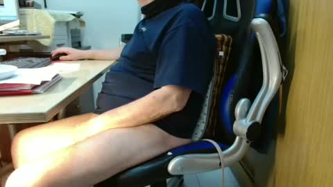 alex47100 online show from April 4, 3:53 pm