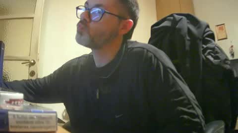 Snapshot of alex81pv1981 chatting on February 16, 6:54 pm alex81pv1981 online show from February 16, 6:54 pm