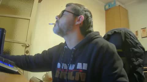 Snapshot of alex81pv1981 chatting on January 29, 5:24 pm alex81pv1981 online show from January 29, 5:24 pm