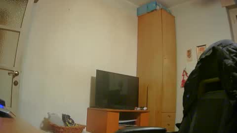 Snapshot of alex81pv1981 chatting on December 29, 8:26 pm alex81pv1981 online show from December 29, 8:26 pm