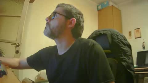 Snapshot of alex81pv1981 chatting on January 26, 7:31 pm alex81pv1981 online show from January 26, 7:31 pm