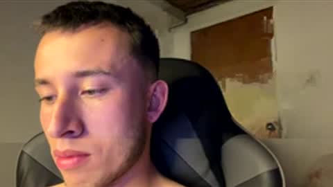 alex_diazz online show from March 18, 9:07 pm