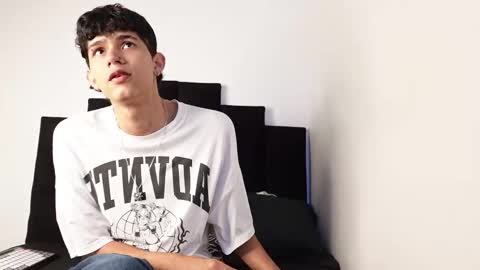 alex_mark_ online show from October 22, 7:38 pm