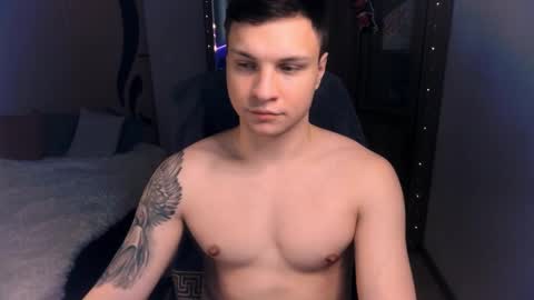 Snapshot of alex_milson chatting on December 6, 9:46 pm alex_milson online show from December 6, 9:46 pm