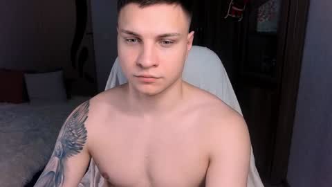 Snapshot of alex_milson chatting on December 26, 8:53 pm alex_milson online show from December 26, 8:53 pm