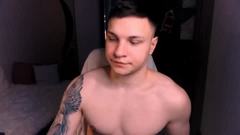 Snapshot of alex_milson chatting on December 27, 9:43 pm alex_milson online show from December 27, 9:43 pm