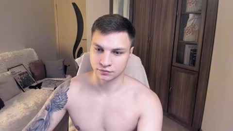 Snapshot of alex_milson chatting on September 23, 12:32 am alex_milson online show from September 23, 12:32 am