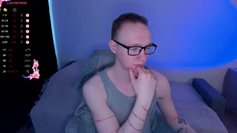 alex_silent online show from October 24, 9:22 am