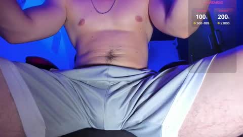 Snapshot of alex_smith0 chatting on September 21, 2:44 am     online show from September 21, 2:44 am