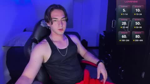 Snapshot of alex_smith0 chatting on September 16, 11:49 pm     online show from September 16, 11:49 pm