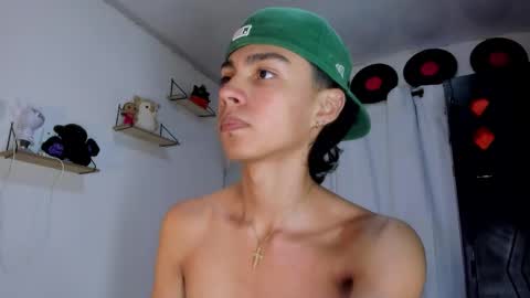 Alex online show from November 20, 3:22 pm