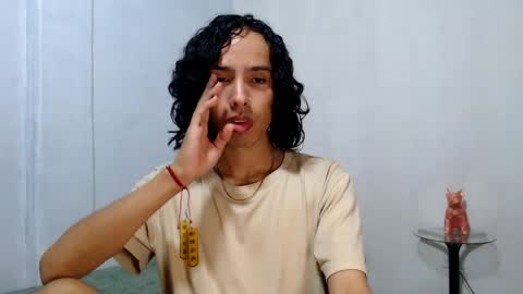 Alexis online show from April 4, 2:14 pm