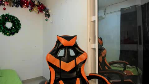 ALEXJ BLACK online show from December 1, 1:36 pm