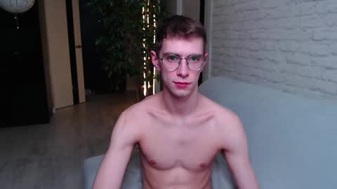Snapshot of alfie_evanss chatting on September 11, 1:04 am Alfie online show from September 11, 1:04 am