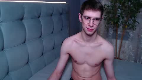 Alfie online show from December 14, 6:42 am