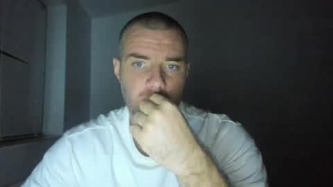 Snapshot of alfiesolomons87 chatting on December 18, 8:14 pm alfiesolomons87 online show from December 18, 8:14 pm