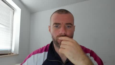 alfiesolomons87 online show from October 22, 10:19 am