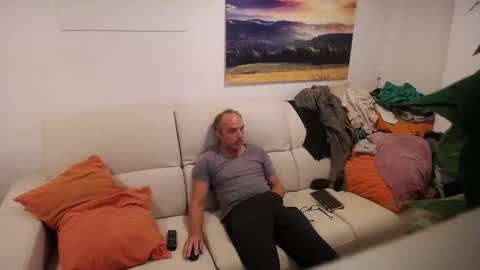 alfret35 online show from October 14, 7:37 am