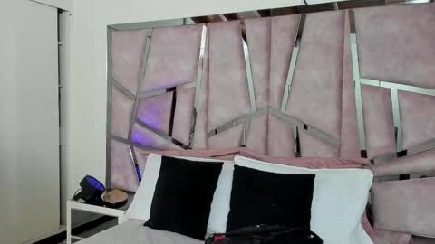 alix online show from October 3, 8:47 pm