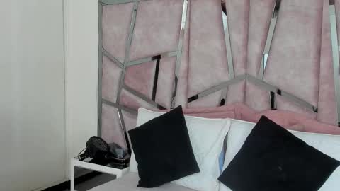 alix online show from September 25, 9:24 pm