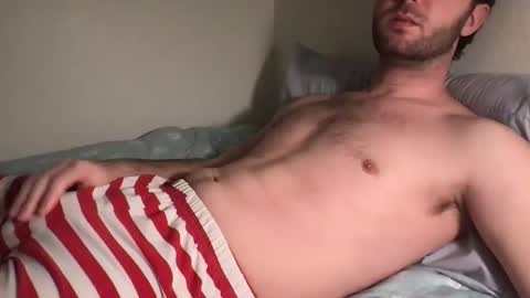 Snapshot of allan_mick chatting on December 16, 6:21 am allan_mick online show from December 16, 6:21 am