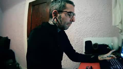 Aloe online show from November 18, 3:32 am